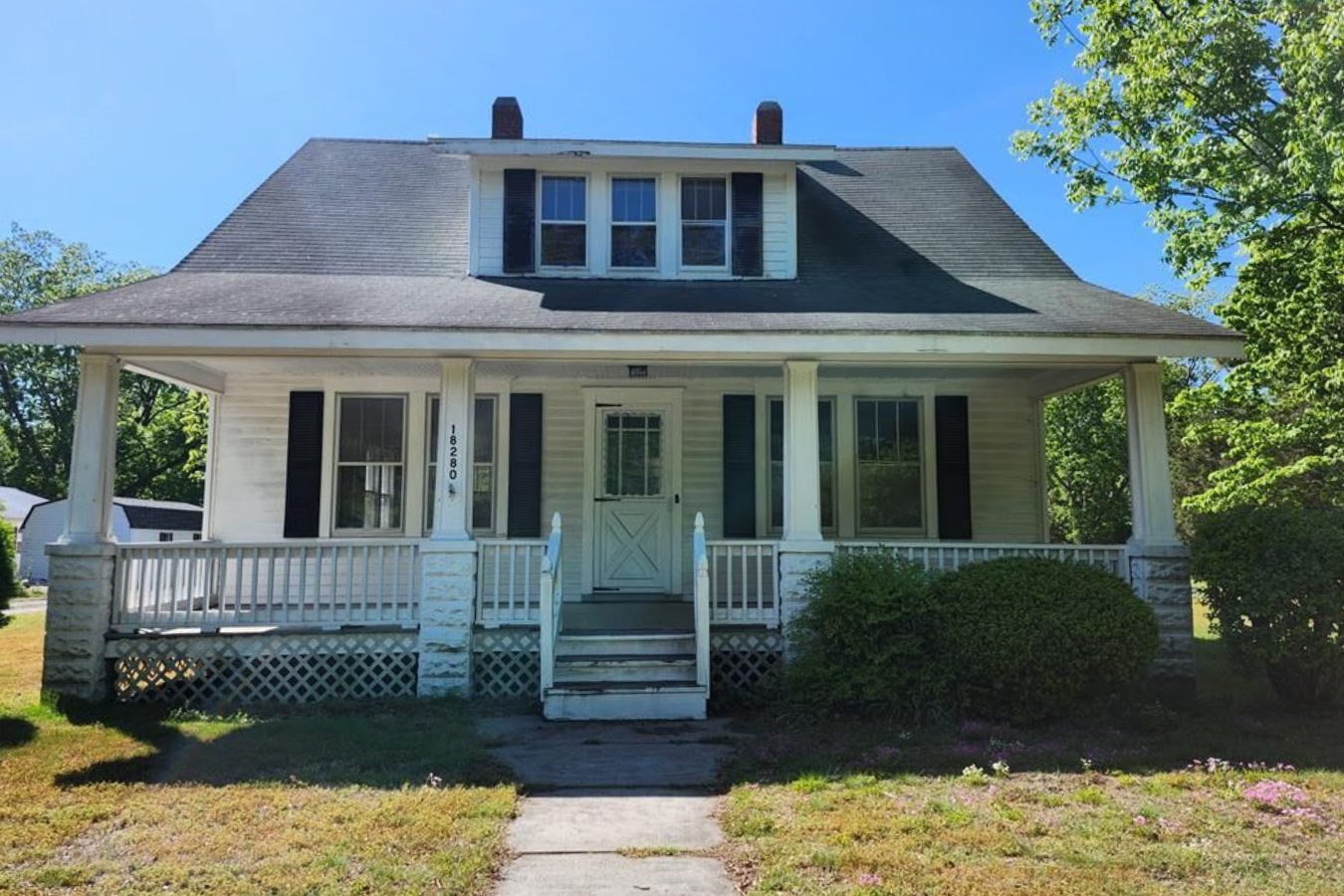 Cassatt Avenue, Parksley